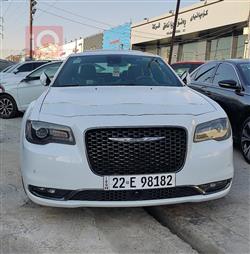 کرایسلەر 300